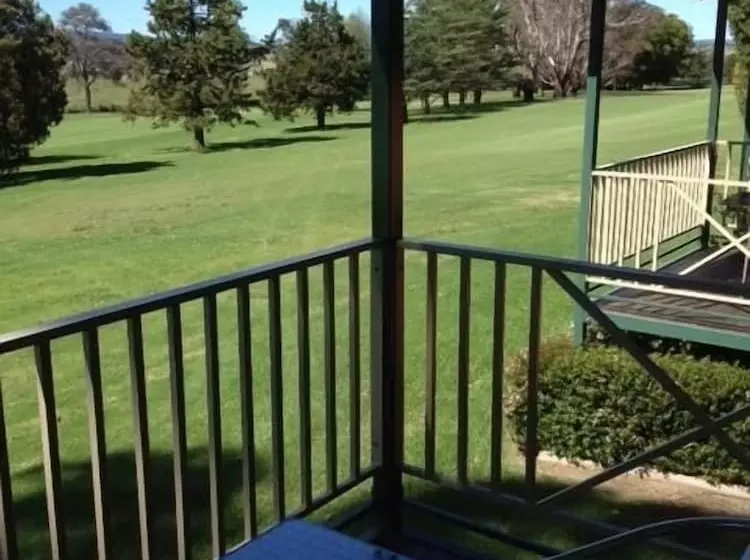 モーテル Tenterfield Golf Club Fairways Lodge