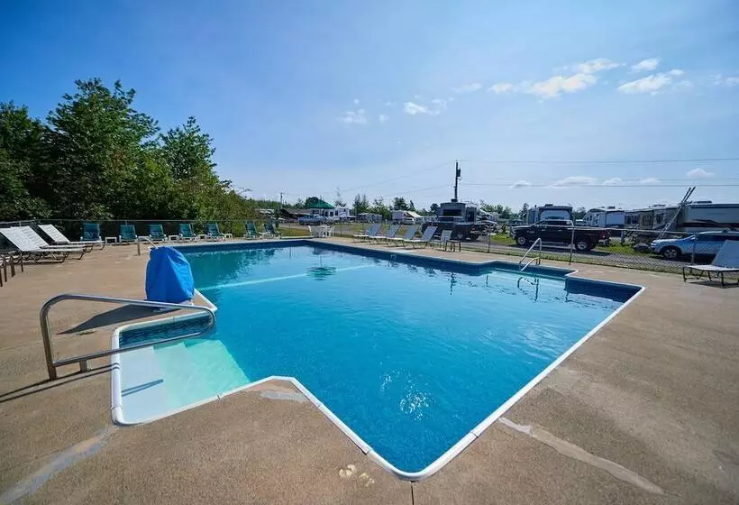 ホテル Narrows Too Camping Resort