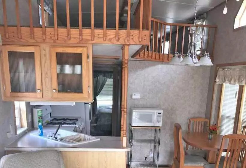 ホテル Narrows Too Camping Resort