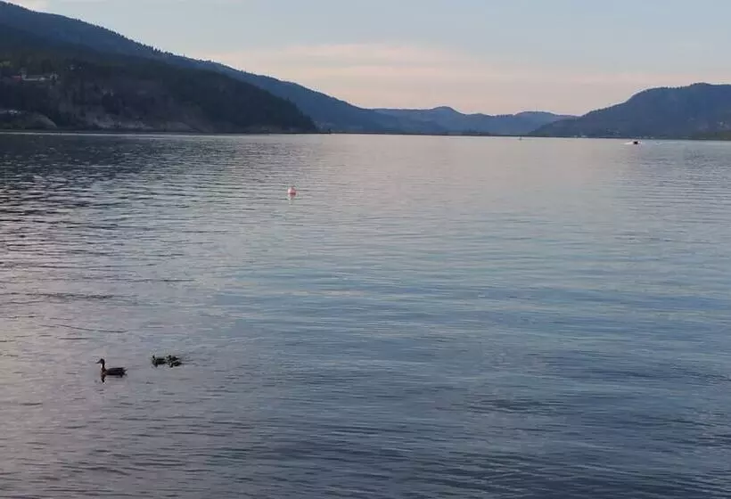 Kokanee Beach Resort Motel