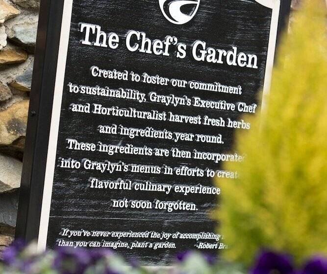 Отель Graylyn Estate