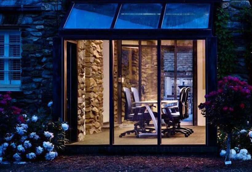 Отель Graylyn Estate