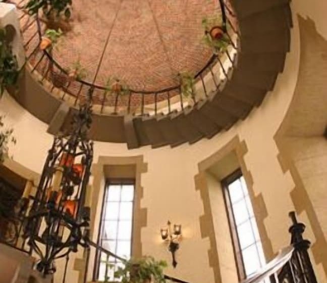 Отель Graylyn Estate