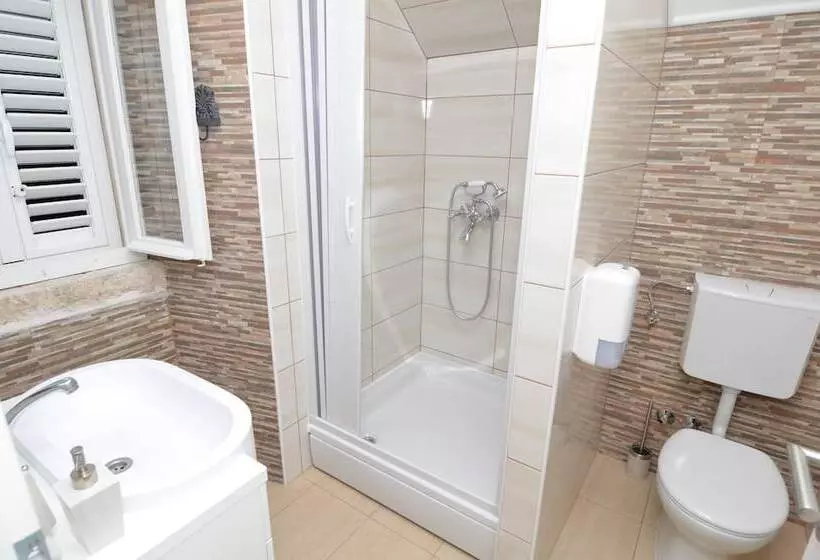 Hotelli Guesthouse Mimbelli