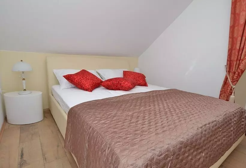 Hotelli Guesthouse Mimbelli