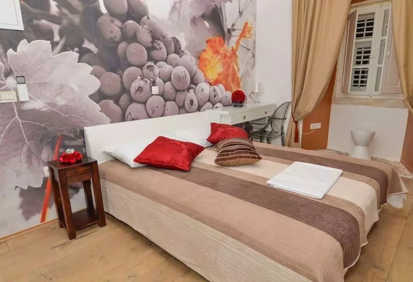Hotelli Guesthouse Mimbelli
