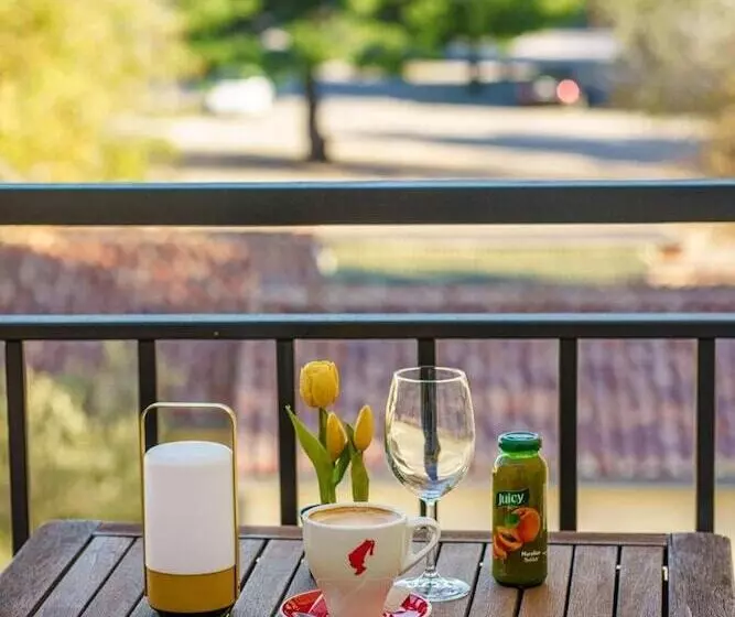 ペンション Cozy Park View Room With Breakfast Included