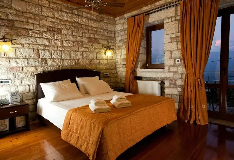 Majatalo Nisista Lodge Mountain View