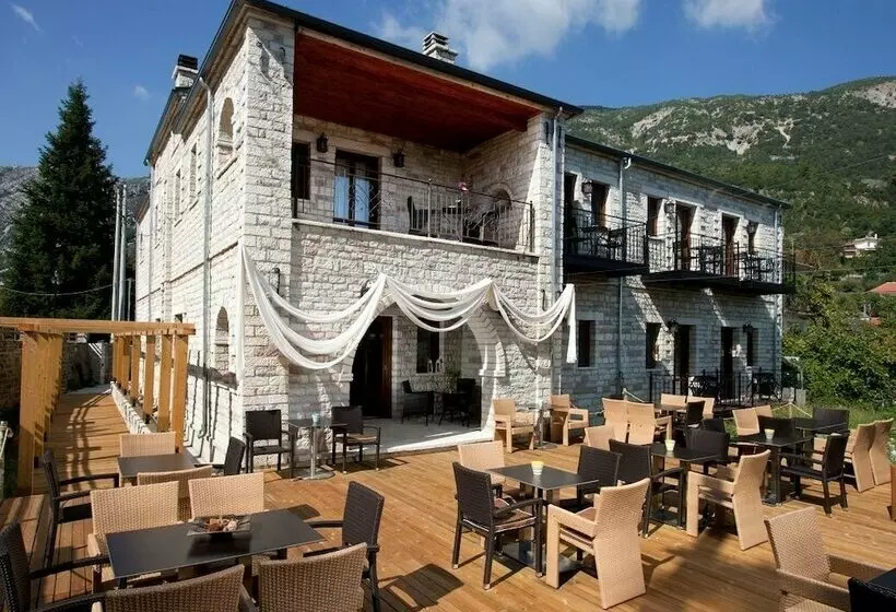 Majatalo Nisista Lodge Mountain View