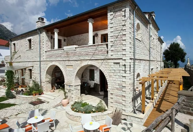 Majatalo Nisista Lodge Mountain View