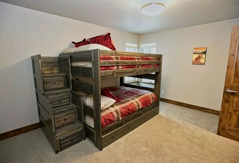 Silverpine Hideaway By Casago Mccall  Donerightmanagement