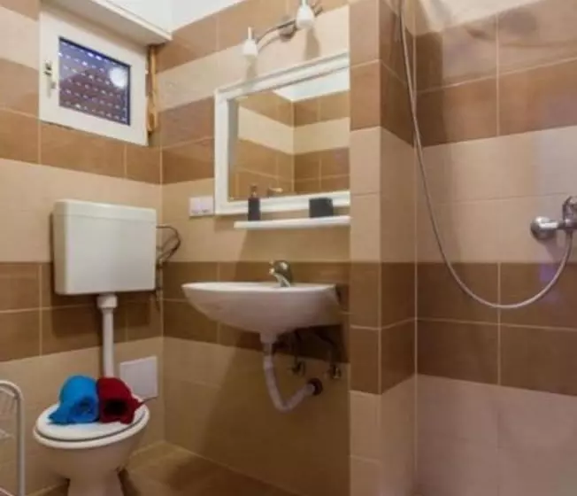 Hotelli Lovely Double Bed Room With Balcony And Sea View