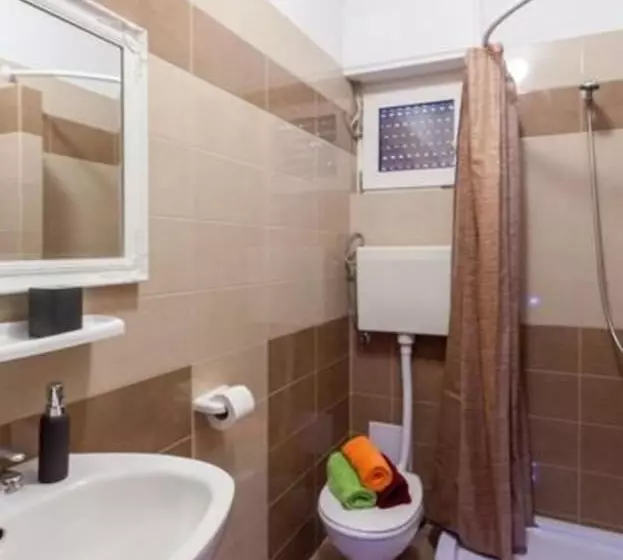 Hotelli Lovely Double Bed Room With Balcony And Sea View