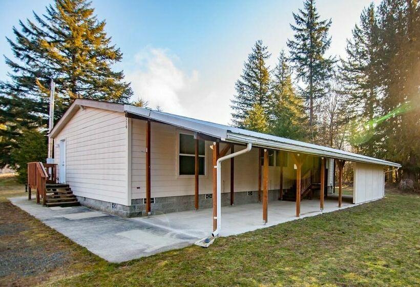 Little Woods Outpost