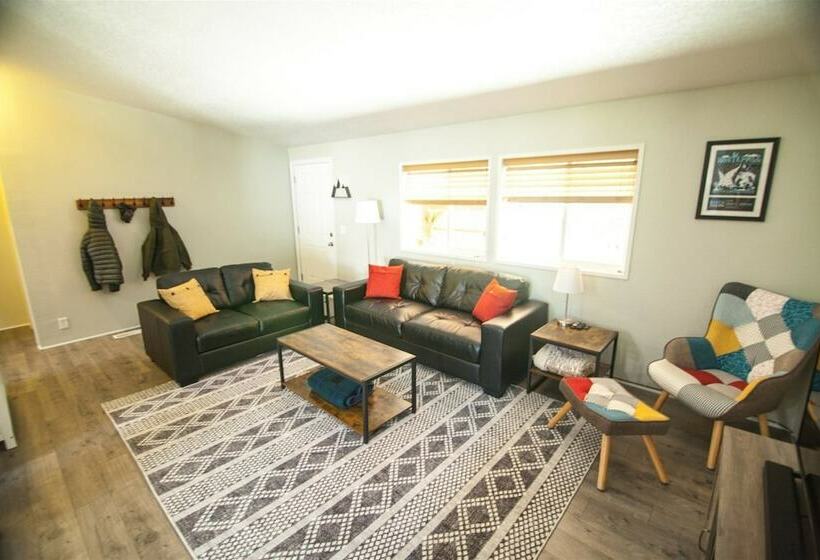 Little Woods Outpost