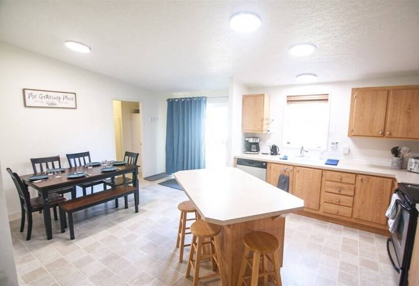 Little Woods Outpost