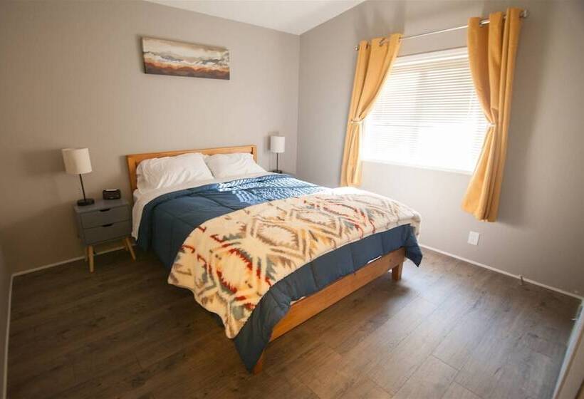 Little Woods Outpost