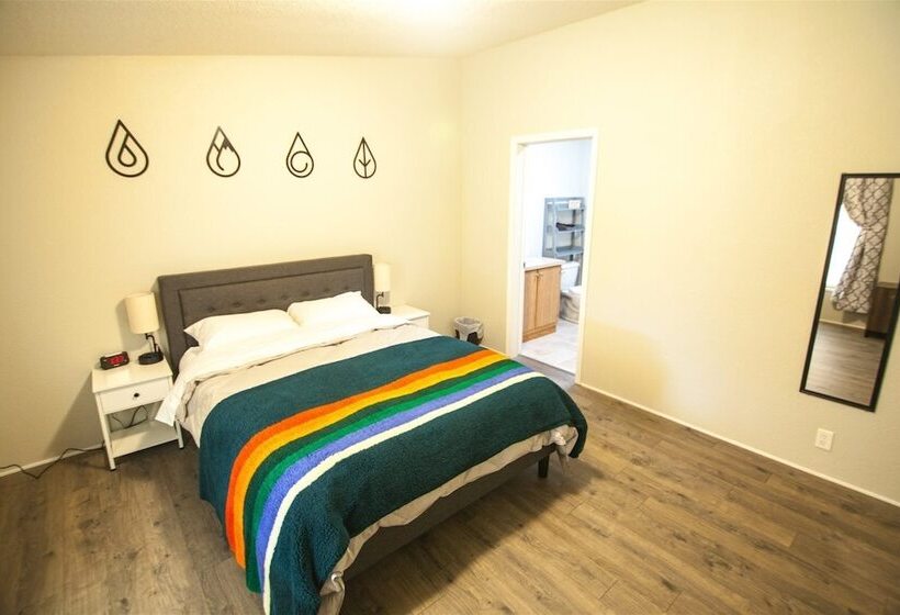 Little Woods Outpost