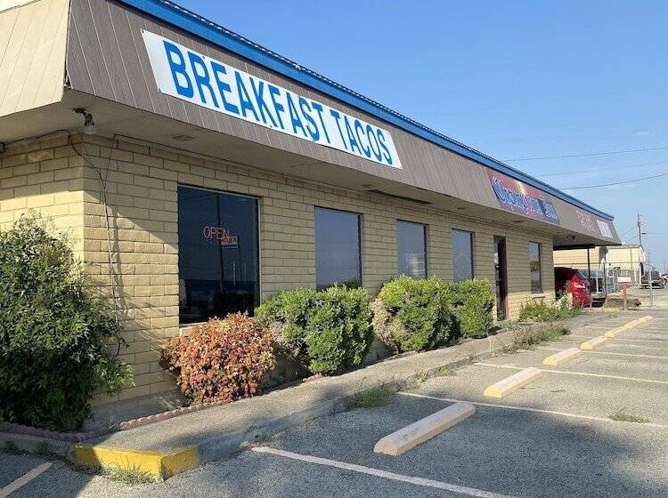 汽车旅馆  Champions Inn