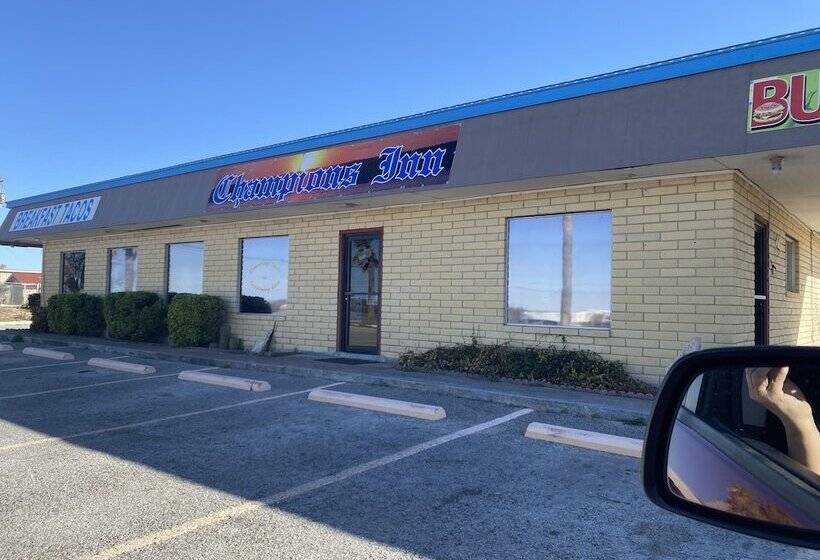 汽车旅馆  Champions Inn