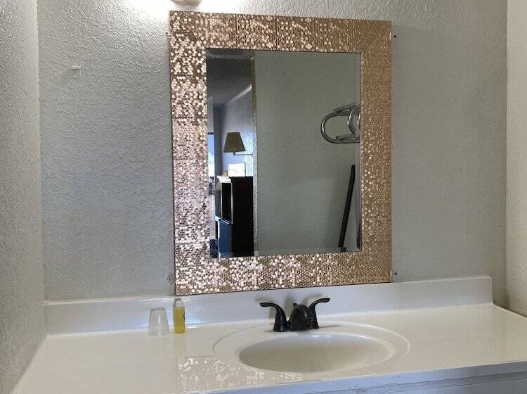 汽车旅馆  Champions Inn