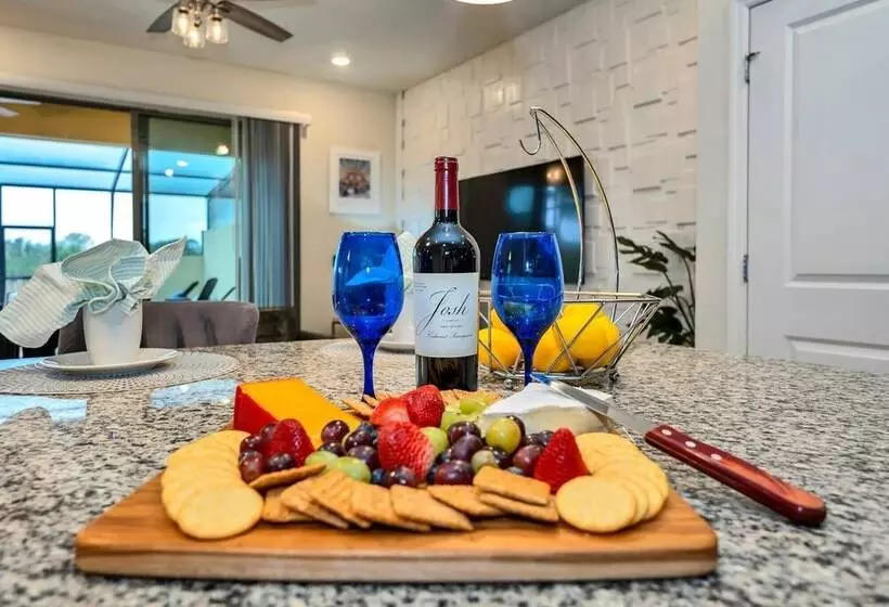 Private Conservation View With Theme Rooms And Beautiful Pool Area, Perfect For Families #5st4591