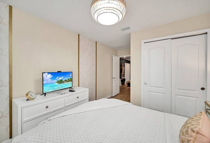 Private Conservation View With Theme Rooms And Beautiful Pool Area, Perfect For Families #5st4591