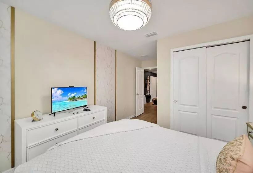 Private Conservation View With Theme Rooms And Beautiful Pool Area, Perfect For Families #5st4591