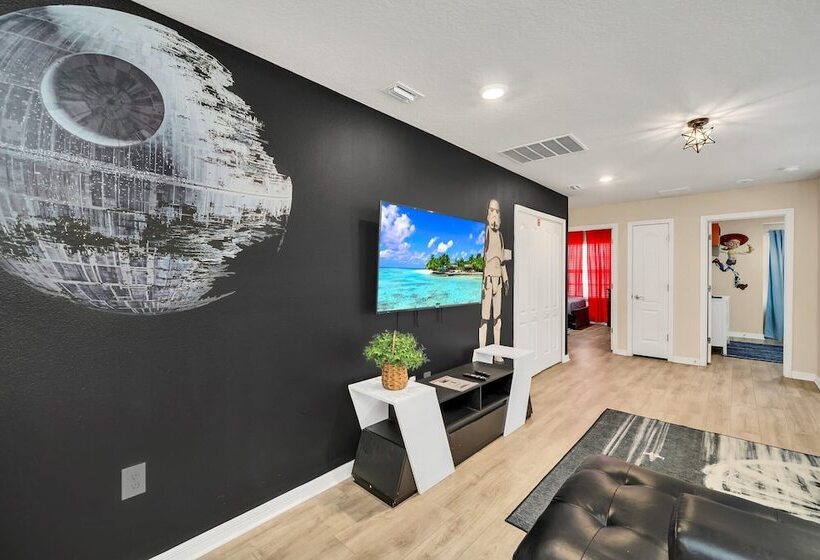 Private Conservation View With Theme Rooms And Beautiful Pool Area, Perfect For Families #5st4591