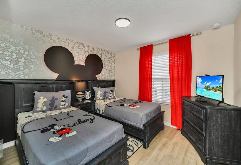 Private Conservation View With Theme Rooms And Beautiful Pool Area, Perfect For Families #5st4591