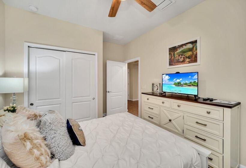 Private Conservation View With Theme Rooms And Beautiful Pool Area, Perfect For Families #5st4591