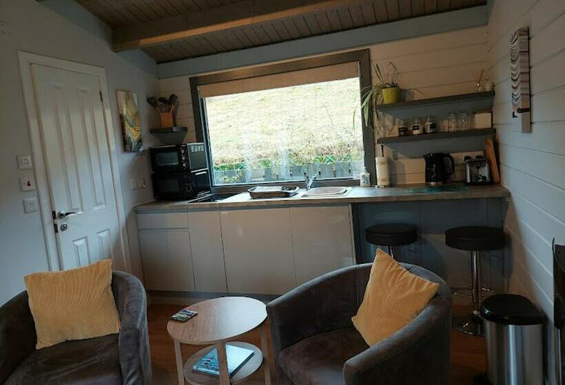 Beautiful Cabin On The Stunning Isle Of Skye, Scot