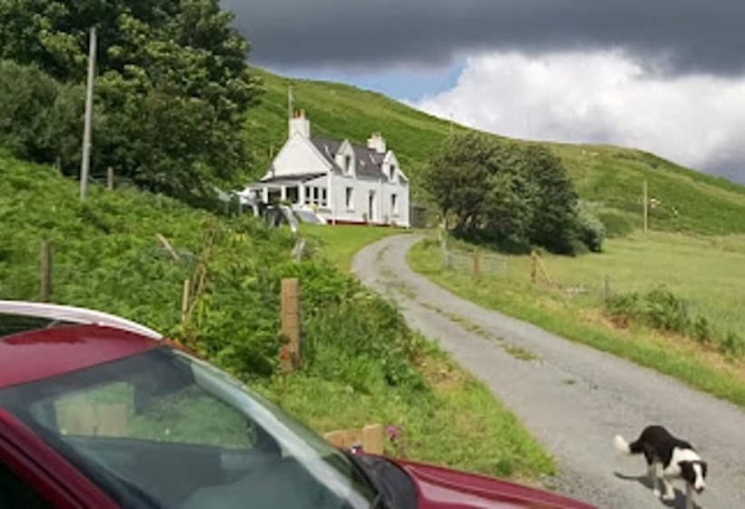 Beautiful Cabin On The Stunning Isle Of Skye, Scot
