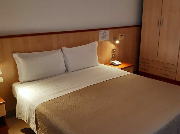 فندق فئة نجمة واحدة Nuovo Sole Hns