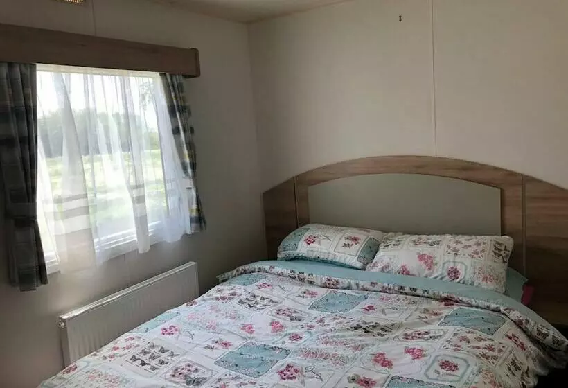 ホテル Lovely 3 Bed Caravan With Hot Tub In Lincolnshire