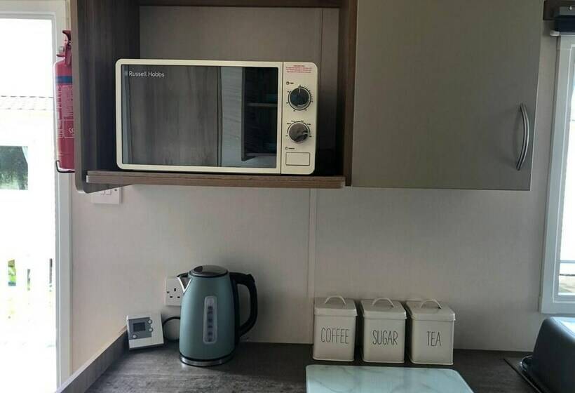 فندق Lovely 3 Bed Caravan With Hot Tub In Lincolnshire