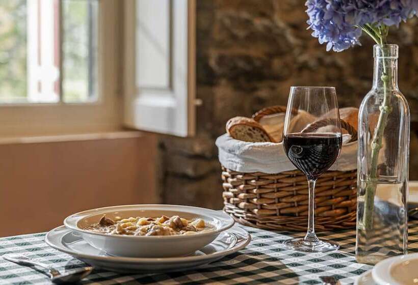 In Laurissilva Forest, Casa Do Lanço Carvalho