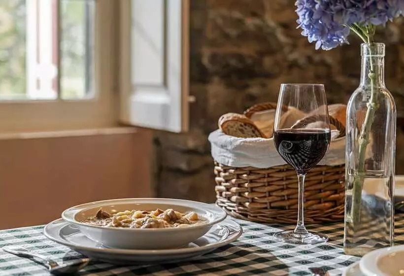 In Laurissilva Forest, Casa Do Lanço   Carvalho