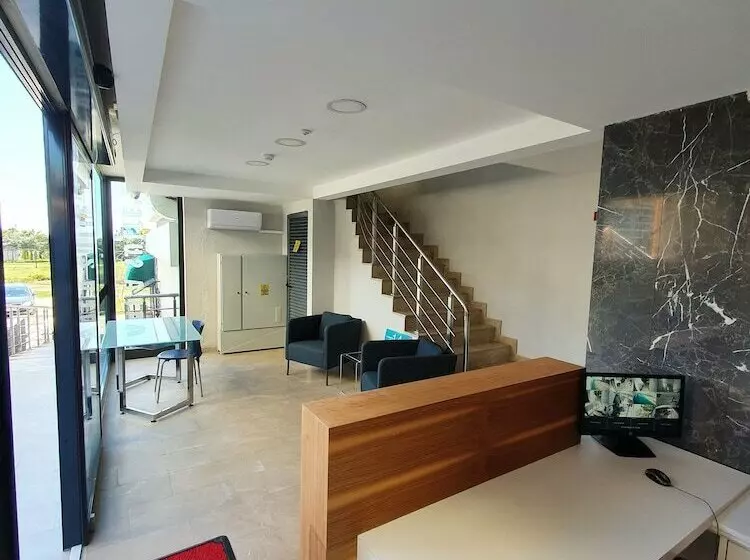 Lara Suite's Apart