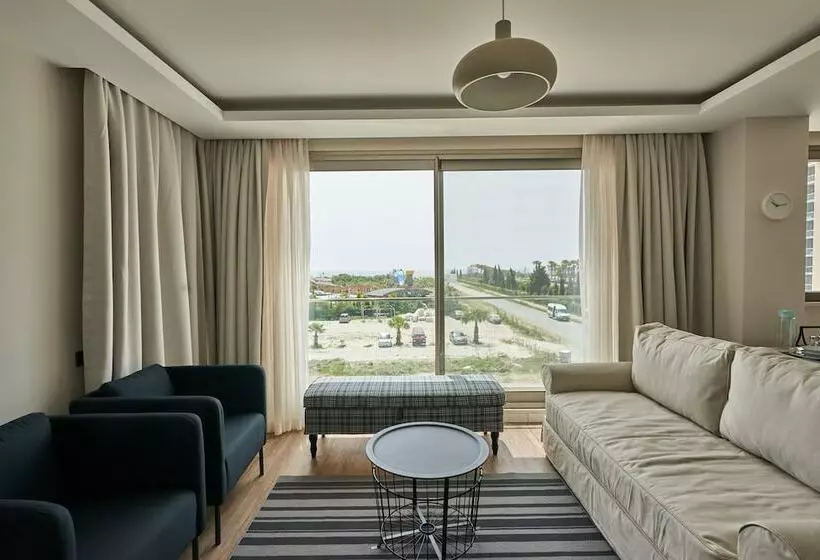 Lara Suite's Apart