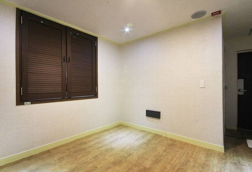 מוטל Andong Central