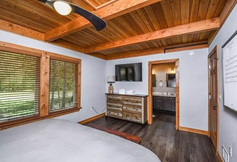 Mountain Crest Villa