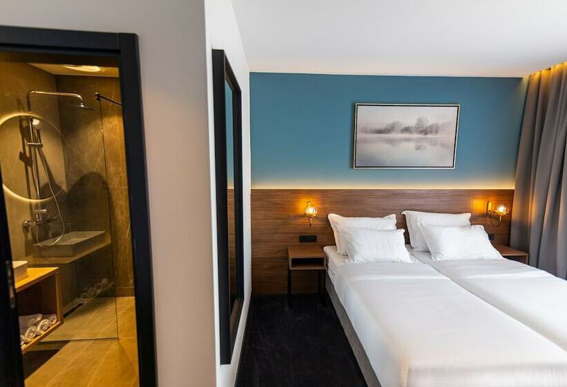 פנסיון Boutiques 76