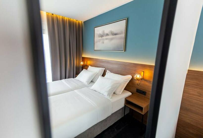 פנסיון Boutiques 76