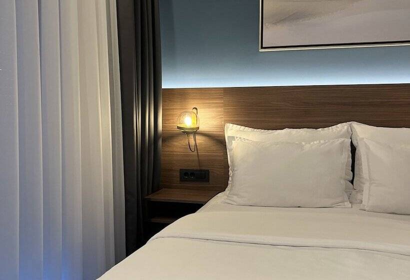 פנסיון Boutiques 76