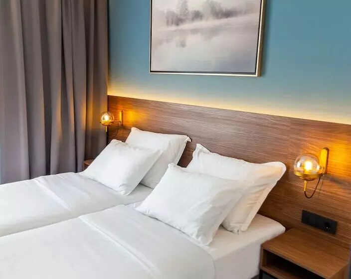 Majatalo Boutiques 76