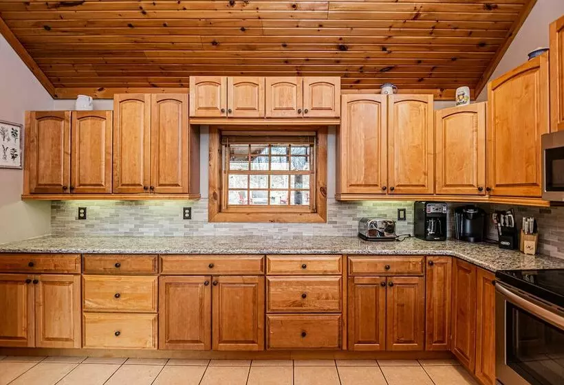 Rock Lodge Cabin