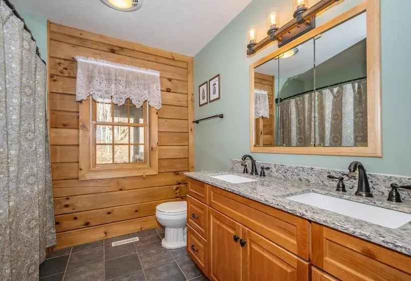 Rock Lodge Cabin