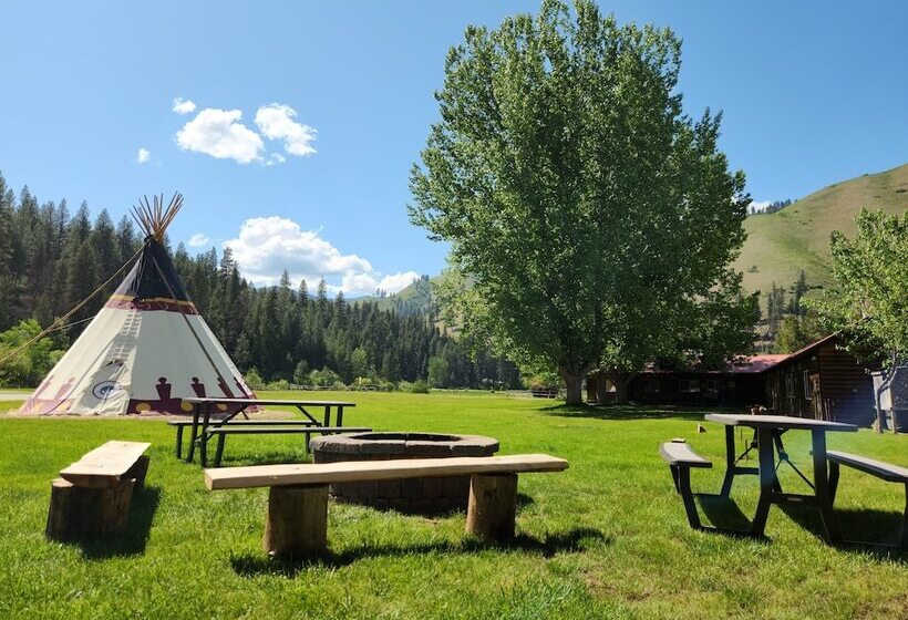 Southfork Lodge Cabin 2