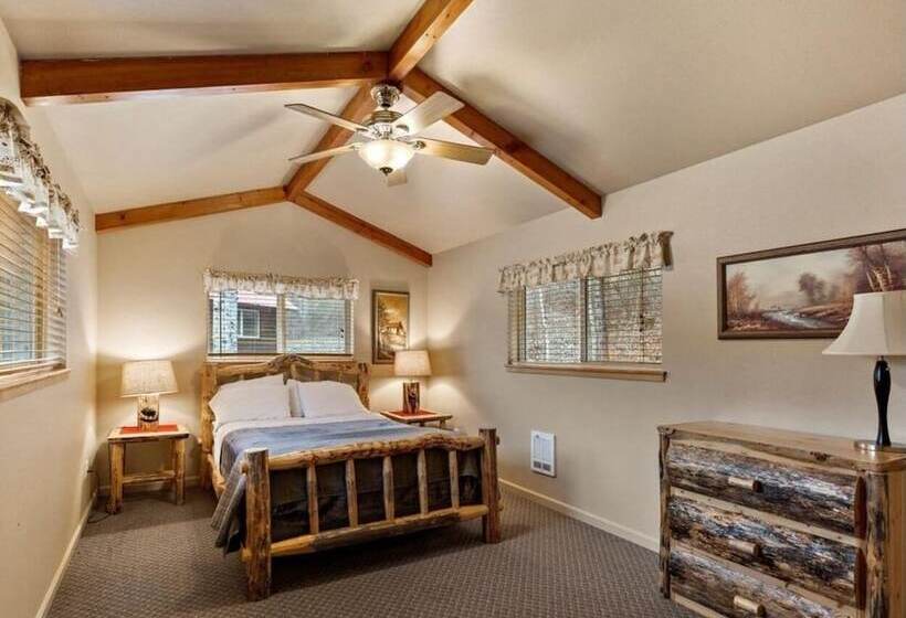 Southfork Lodge Cabin 2